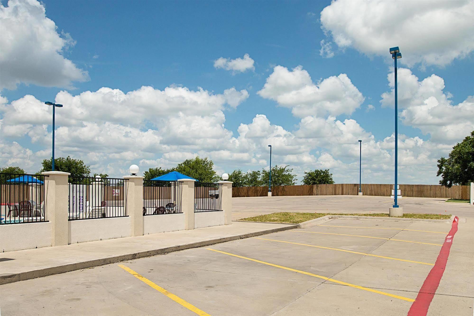 Motel 6-Cleburne, Tx Exterior photo
